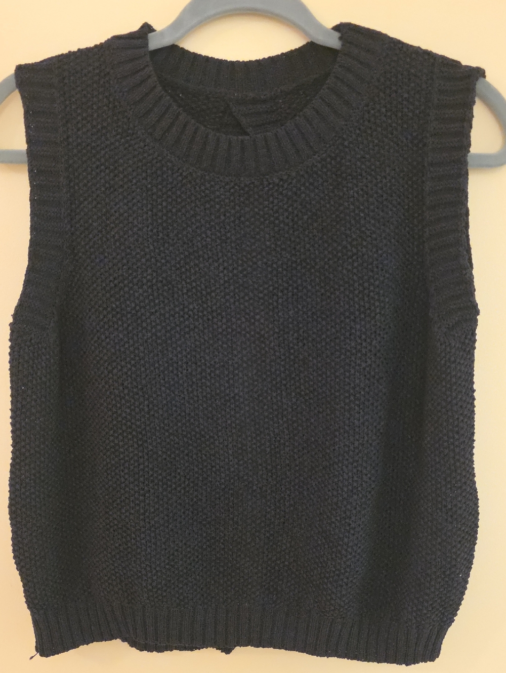 Classic Women's Knit Sleeveless Sweater Vest - Black